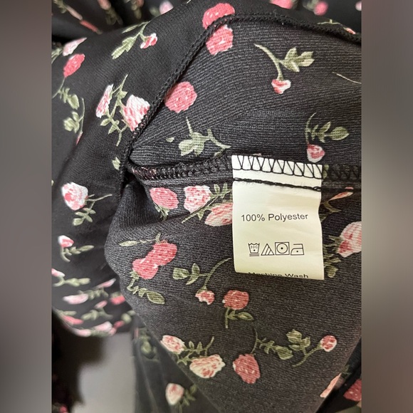 Shein Curve 2xl Multi Pattern Blouses - Lot of 4 - Picture 5 of 16